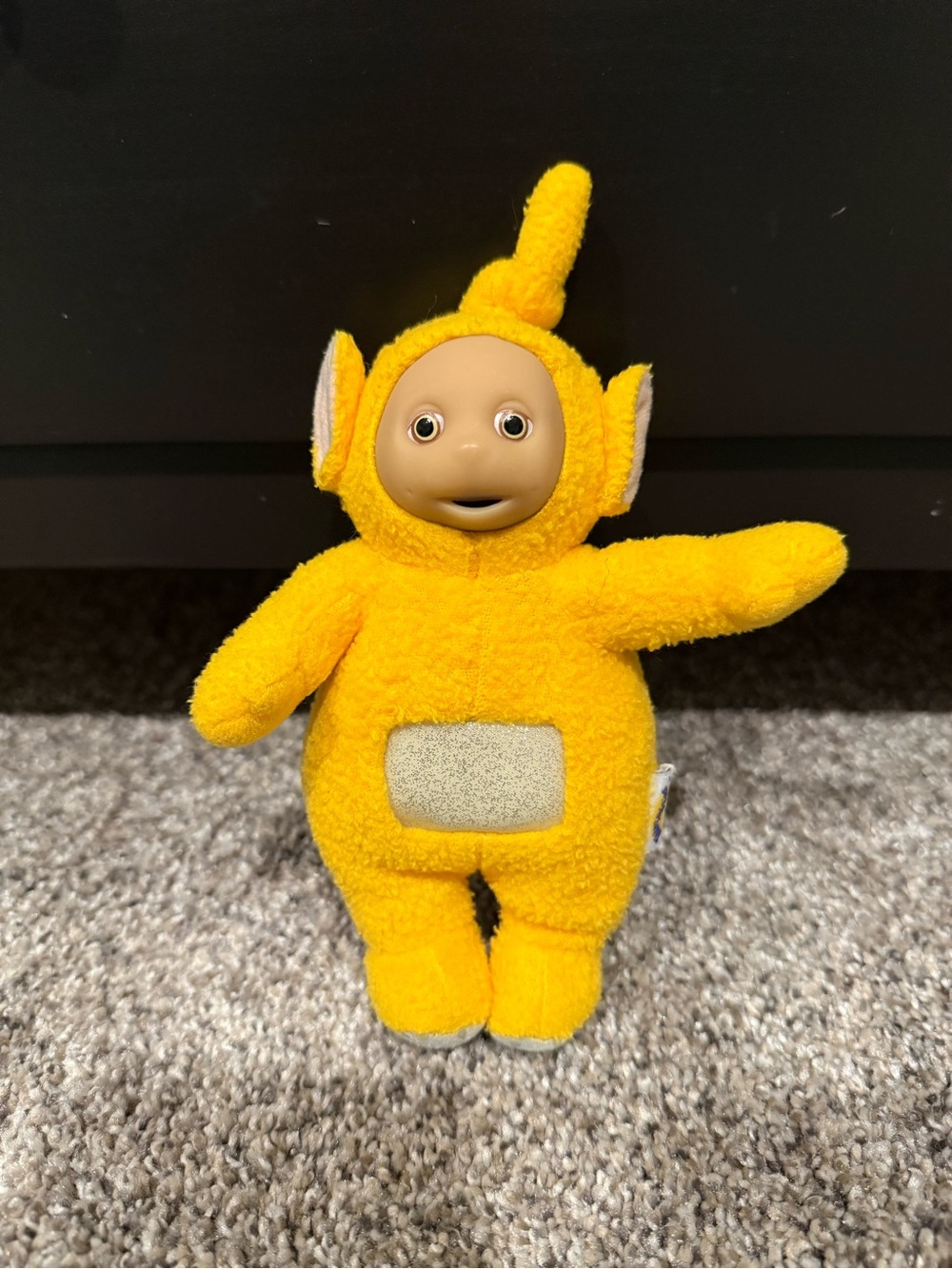 Vintage 1998 Laa Laa Yellow Teletubbies Clip-On Keychain with Back Pouch